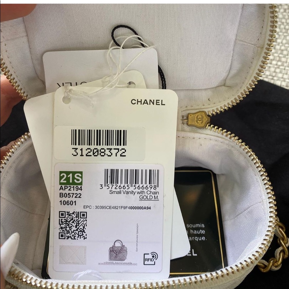 Chanel mini vanity with top handle - Picture 5 of 7